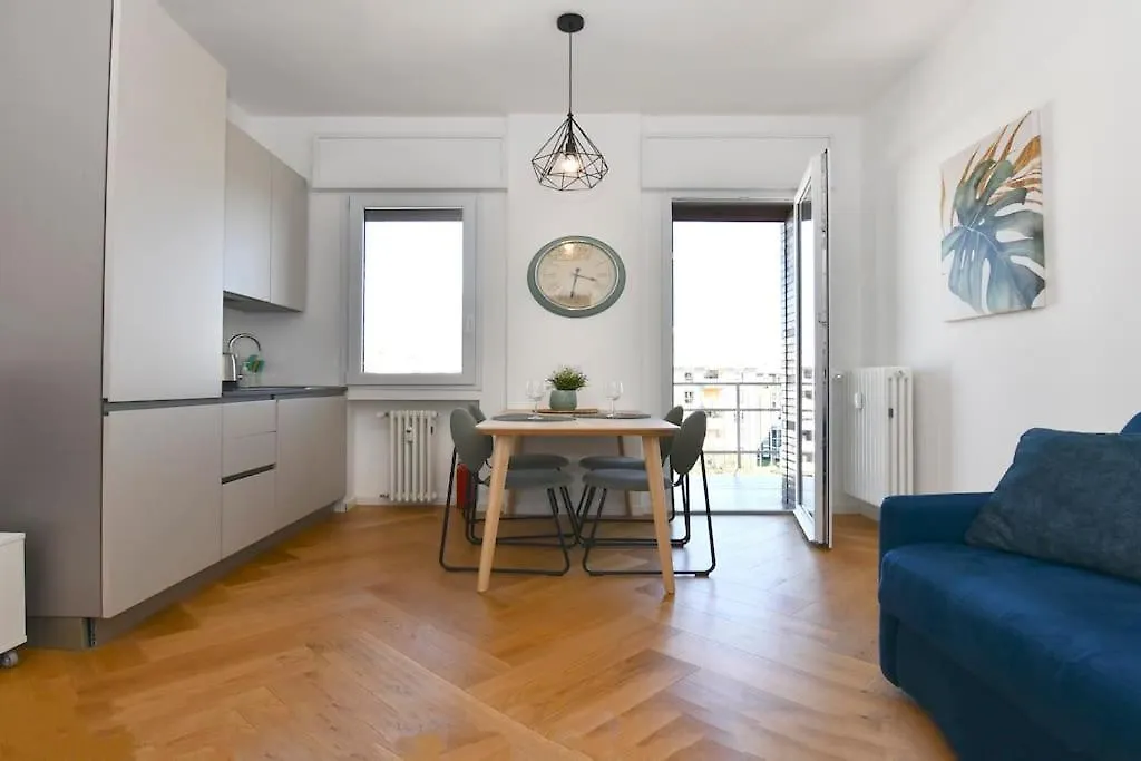 Bande Nere-San Siro Attico Con Terrazzo Apartamento Milão 0*,
