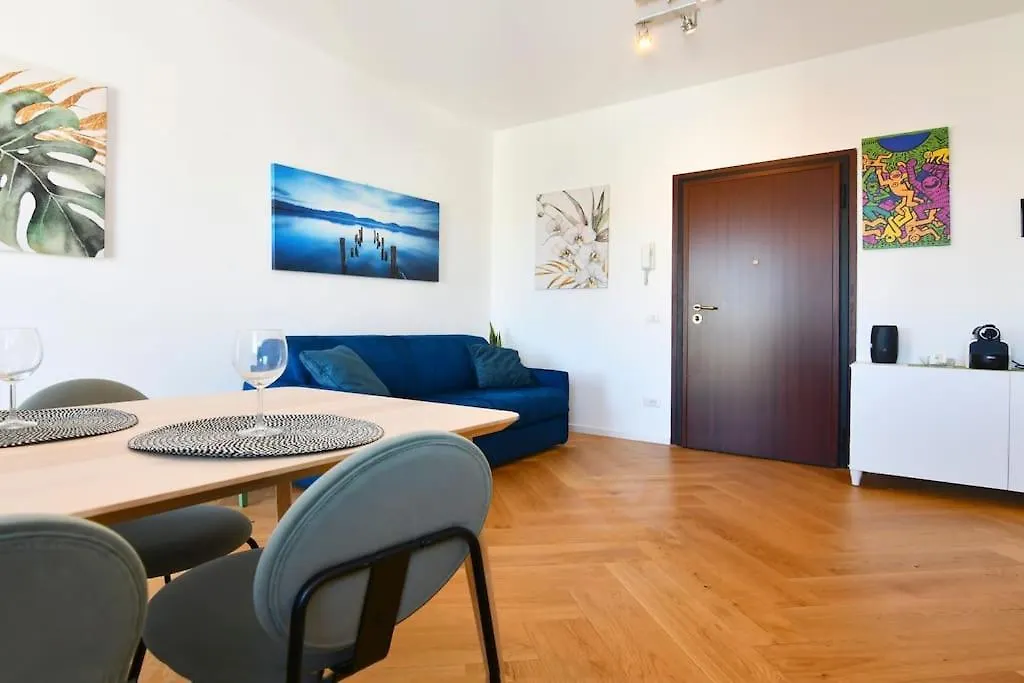 Bande Nere-San Siro Attico Con Terrazzo Apartamento Milão Itália