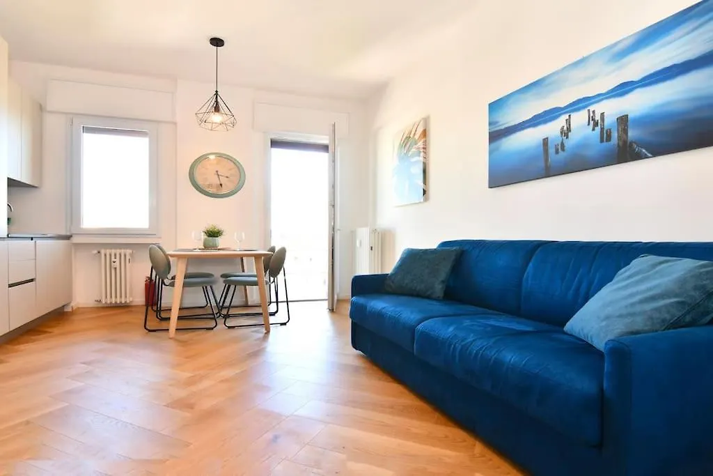 Bande Nere-San Siro Attico Con Terrazzo Apartamento Milão